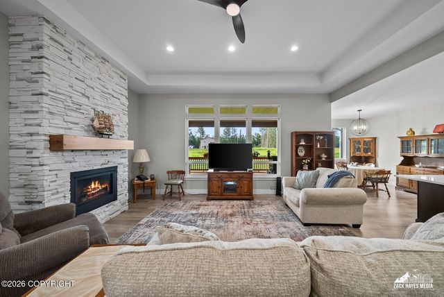11810 E Apple Circle, Palmer, AK 99645