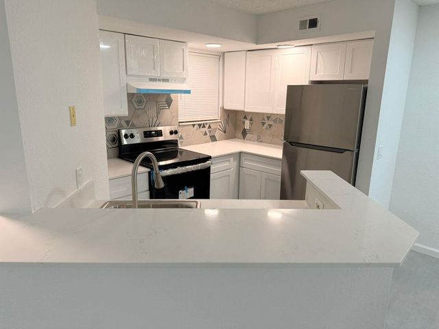 1401 Village Blvd 1611, West Palm Beach, FL 33409