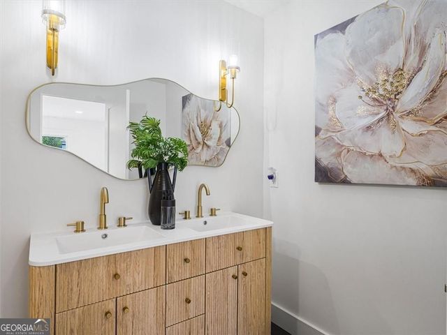 960 Pine Forest Drive, Mableton, GA 30126