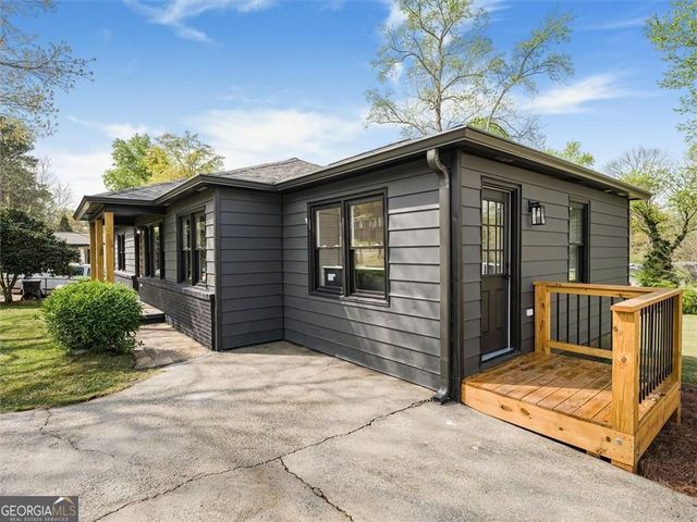 960 Pine Forest Drive, Mableton, GA 30126