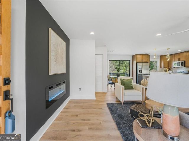 960 Pine Forest Drive, Mableton, GA 30126