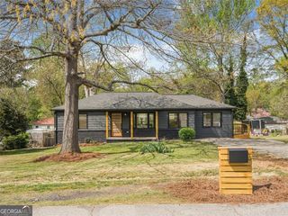 960 Pine Forest Drive, Mableton, GA 30126