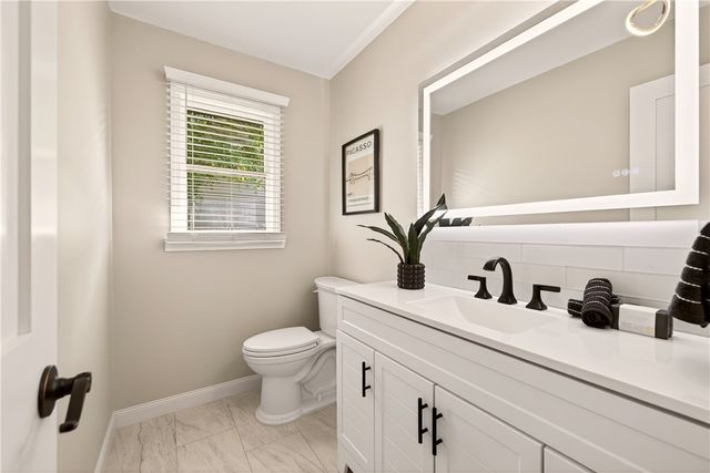 18 Widewaters Lane, Pittsford, NY 14534