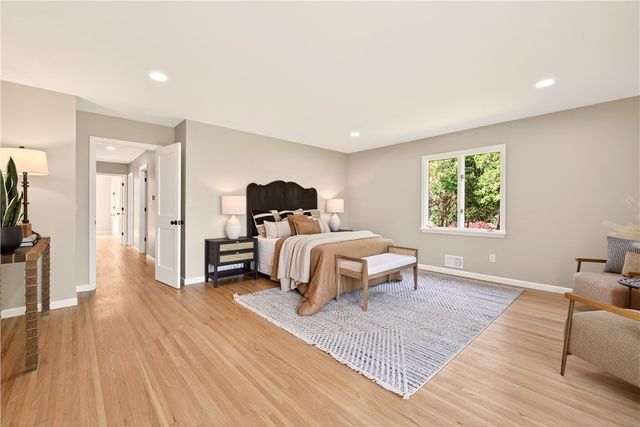 18 Widewaters Lane, Pittsford, NY 14534