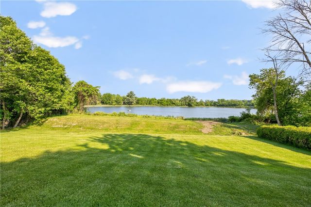 18 Widewaters Lane, Pittsford, NY 14534