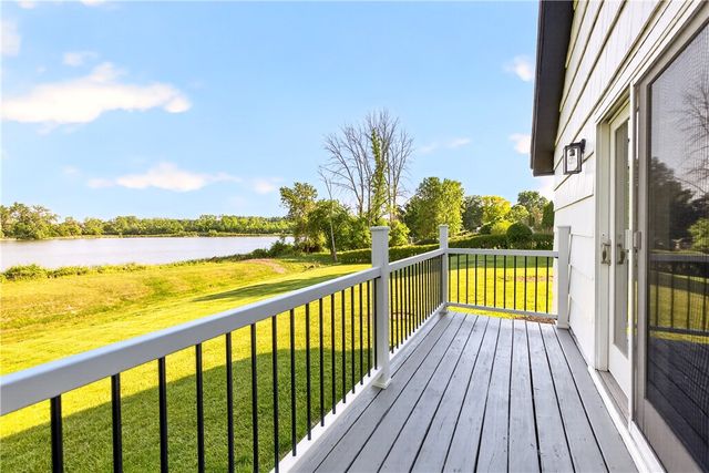18 Widewaters Lane, Pittsford, NY 14534