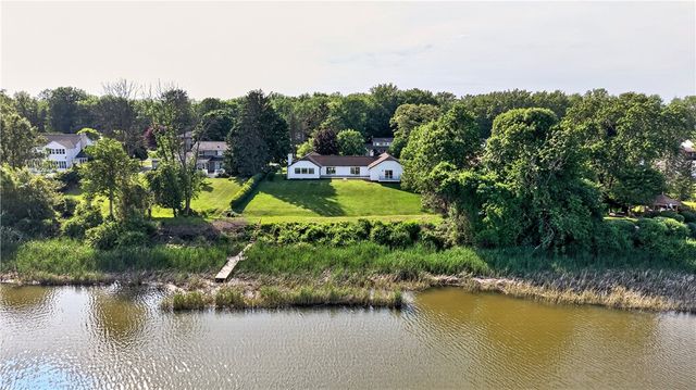 18 Widewaters Lane, Pittsford, NY 14534