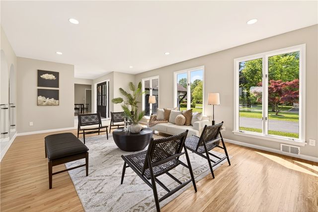 18 Widewaters Lane, Pittsford, NY 14534