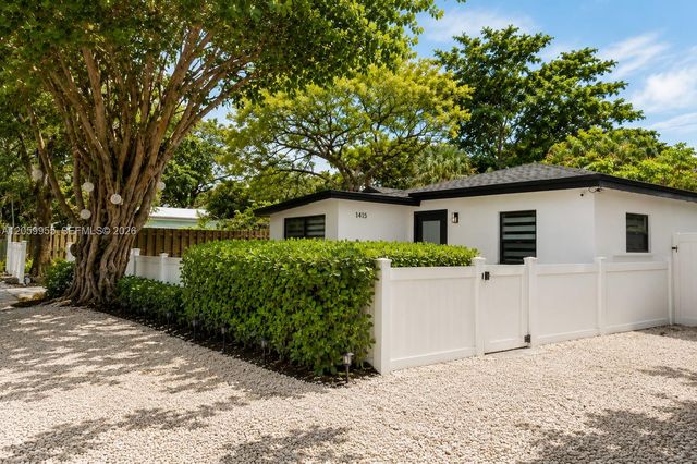 1415 SW 27th Ct, Fort Lauderdale, FL 33315