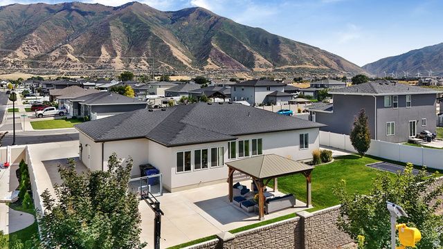 32 S 2560 E, Spanish Fork, UT 84660