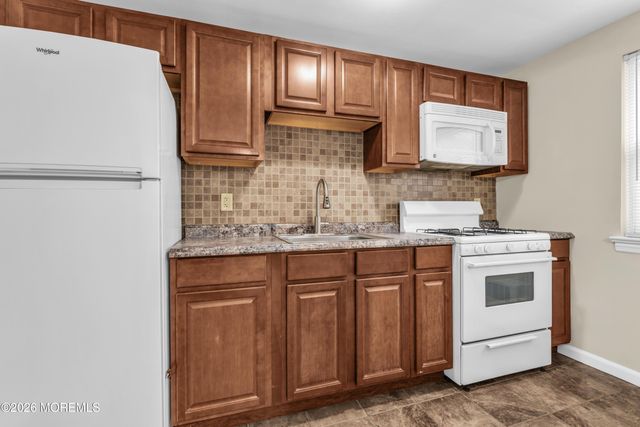 85 Manor Drive, Red Bank, NJ 07701