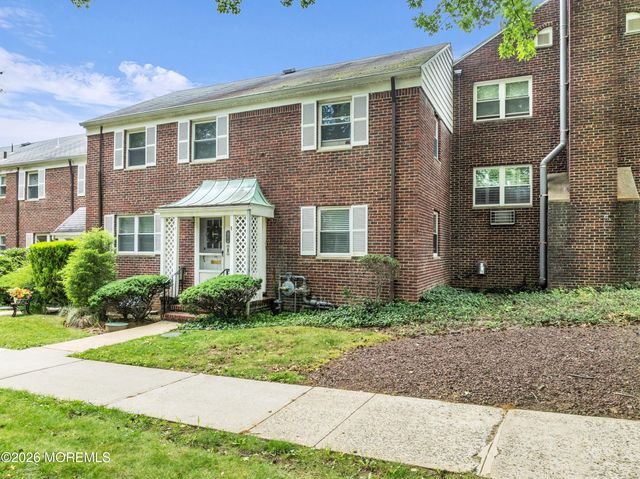 85 Manor Drive, Red Bank, NJ 07701