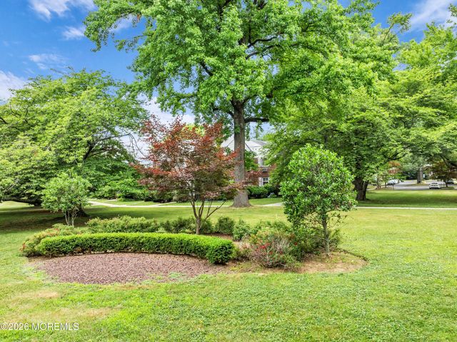 85 Manor Drive, Red Bank, NJ 07701