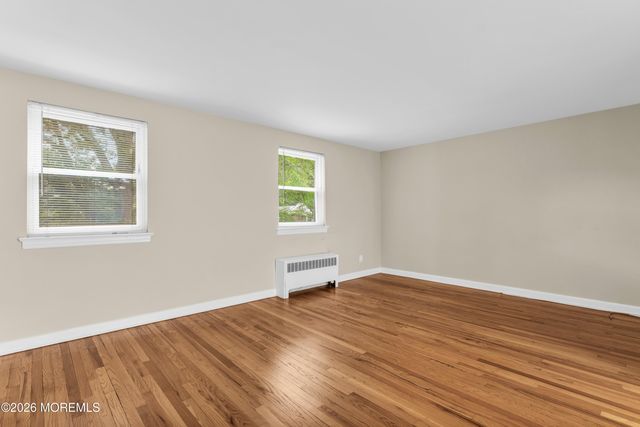 85 Manor Drive, Red Bank, NJ 07701
