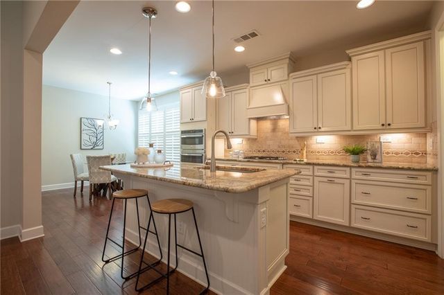 4042 Lavender Point, Gainesville, GA 30504