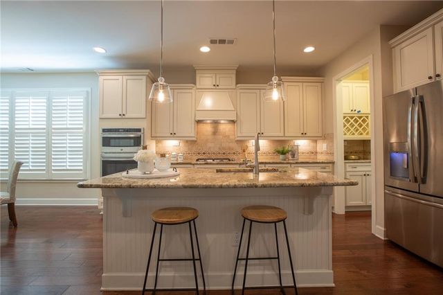 4042 Lavender Point, Gainesville, GA 30504