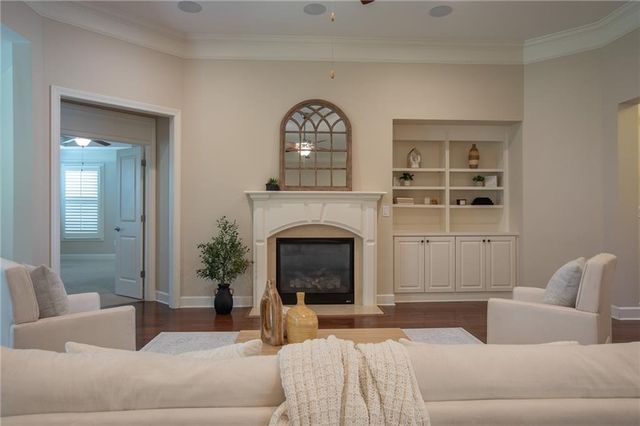 4042 Lavender Point, Gainesville, GA 30504