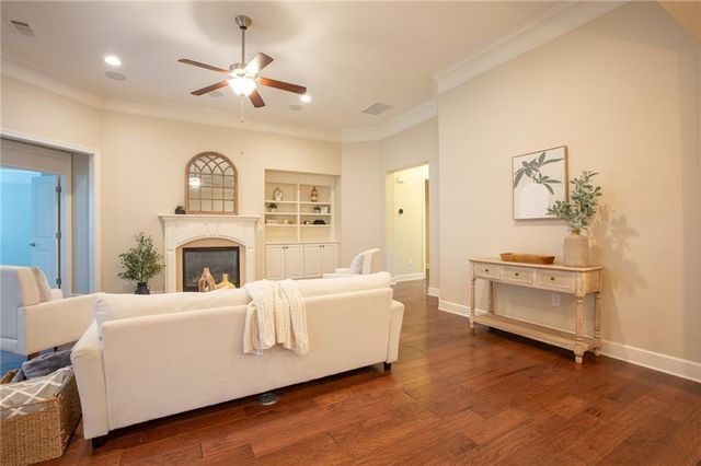 4042 Lavender Point, Gainesville, GA 30504