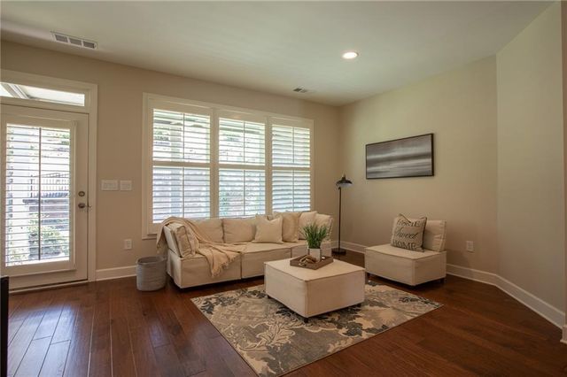 4042 Lavender Point, Gainesville, GA 30504