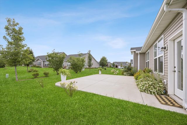 1096 Patricia Drive, Bolingbrook, IL 60490