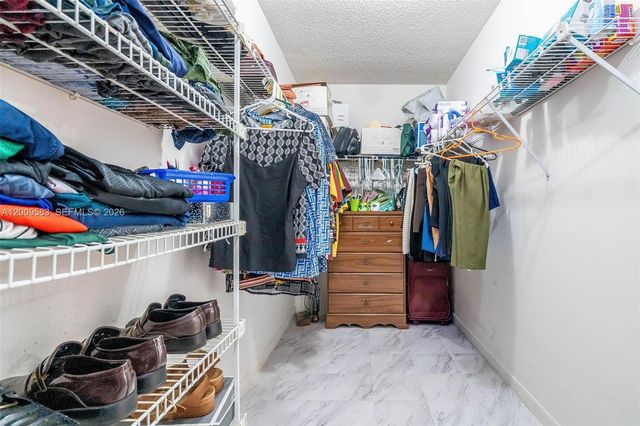 1001 SW 100th Ter, Pembroke Pines, FL 33025
