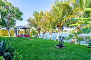 1001 SW 100th Ter, Pembroke Pines, FL 33025