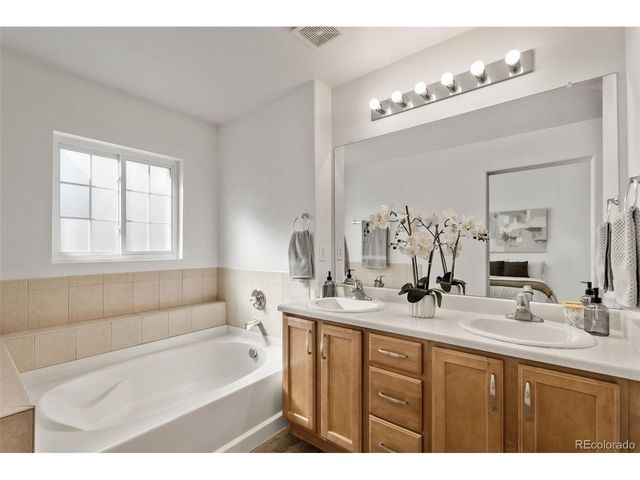 8339 Stonybridge Cir, Highlands Ranch, CO 80126