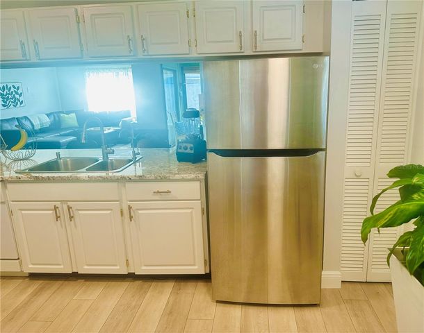 5061 BARRINGTON CIRCLE 1302, Sarasota, FL 34234