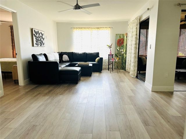 5061 BARRINGTON CIRCLE 1302, Sarasota, FL 34234