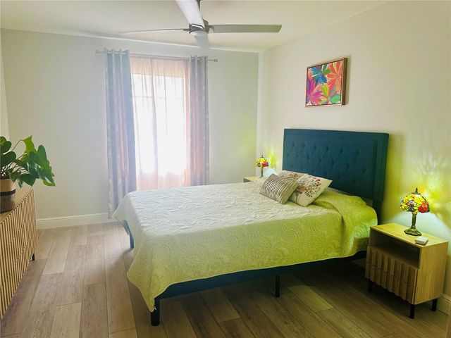 5061 BARRINGTON CIRCLE 1302, Sarasota, FL 34234