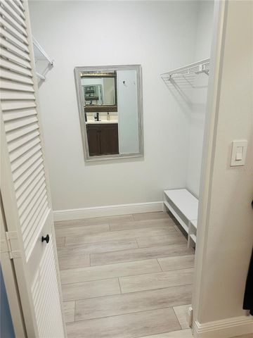 5061 BARRINGTON CIRCLE 1302, Sarasota, FL 34234