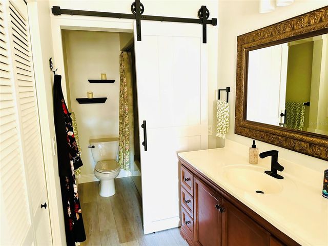 5061 BARRINGTON CIRCLE 1302, Sarasota, FL 34234