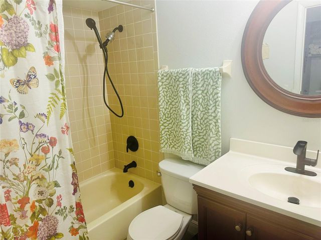 5061 BARRINGTON CIRCLE 1302, Sarasota, FL 34234