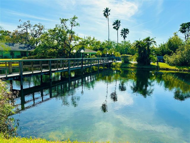 5061 BARRINGTON CIRCLE 1302, Sarasota, FL 34234