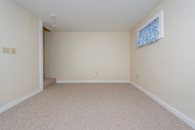 12 Kettle Ln 31, Mashpee, MA 02649