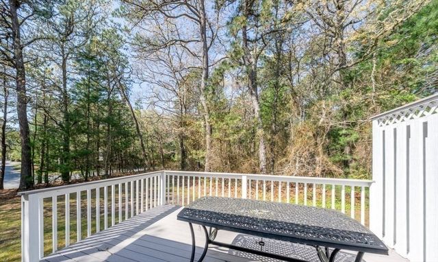 12 Kettle Ln 31, Mashpee, MA 02649