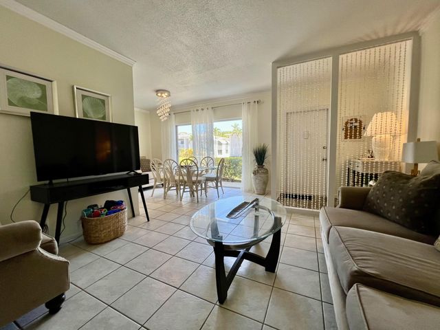 4201 S Ocean Boulevard, South Palm Beach, FL 33480