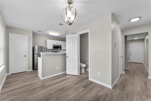 128 Green Isle Avenue, Dickinson, TX 77539