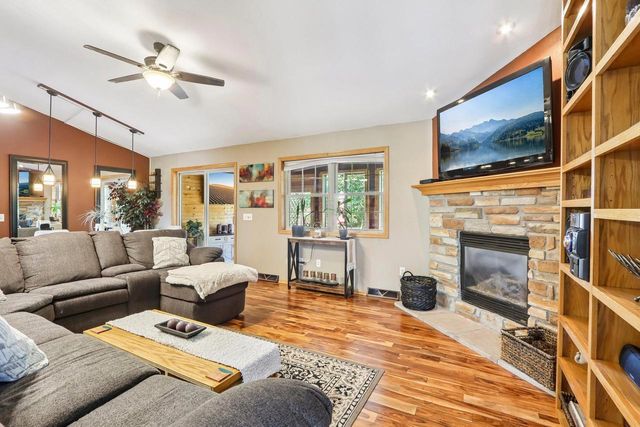 321 4th Street, Brooklyn, WI 53521