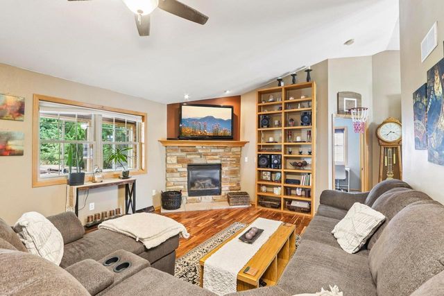 321 4th Street, Brooklyn, WI 53521