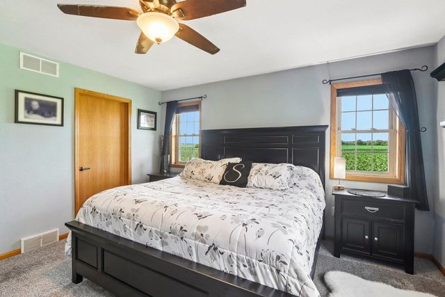 321 4th Street, Brooklyn, WI 53521