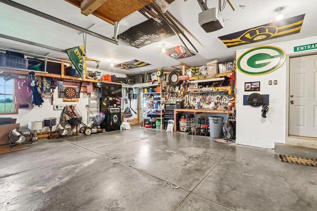 321 4th Street, Brooklyn, WI 53521