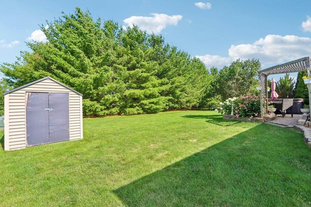 321 4th Street, Brooklyn, WI 53521