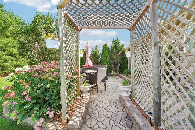 321 4th Street, Brooklyn, WI 53521