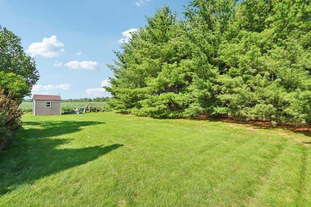 321 4th Street, Brooklyn, WI 53521