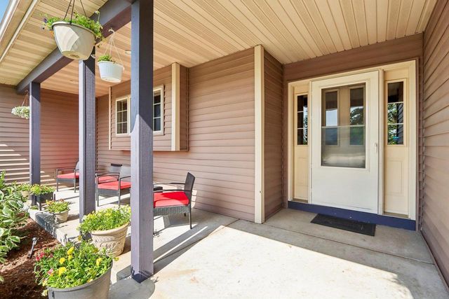 321 4th Street, Brooklyn, WI 53521