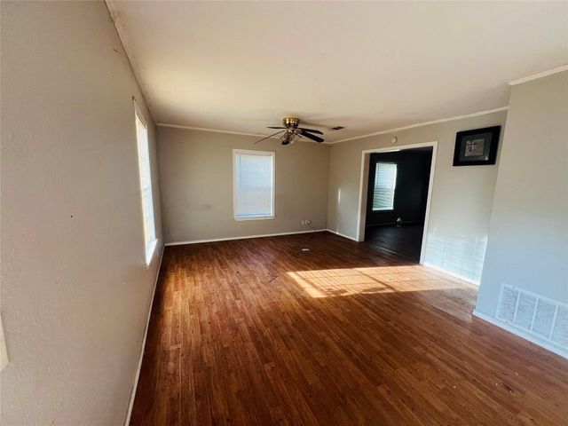 560 NW 6TH, Paris, TX 75460