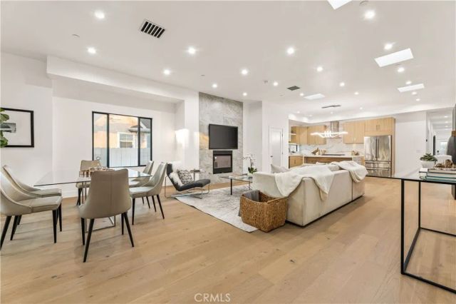 1170 S Lucerne, Los Angeles, CA 90019