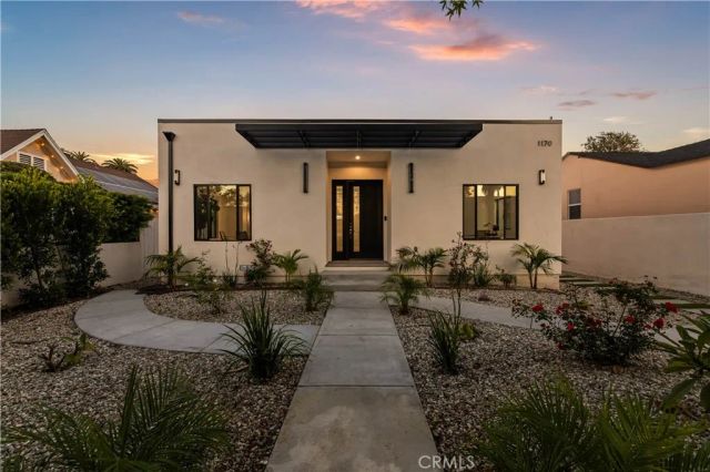 1170 S Lucerne, Los Angeles, CA 90019