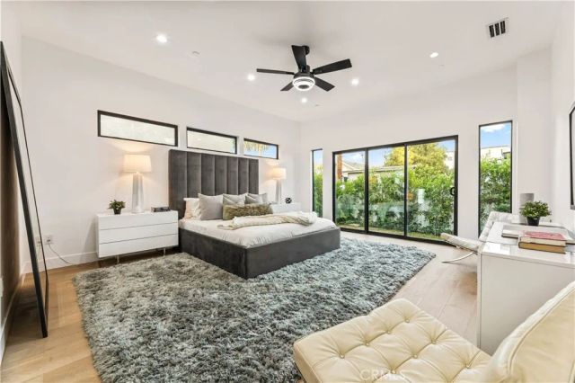 1170 S Lucerne, Los Angeles, CA 90019